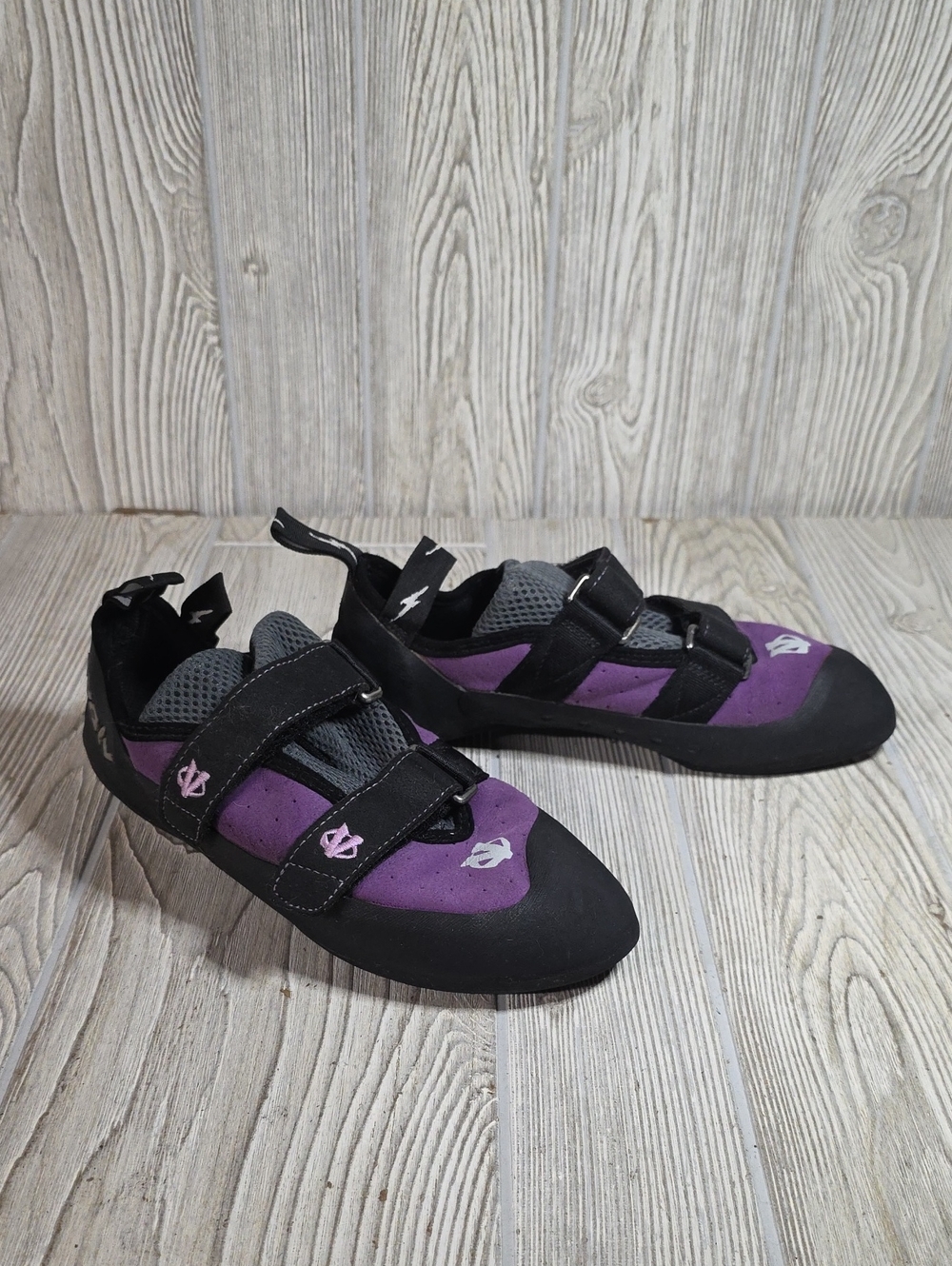 Evolv Elektra Purple and Black Climbing Shoes Womens Size 9T